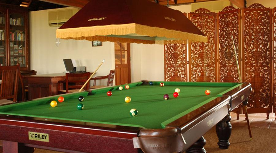 pool table room