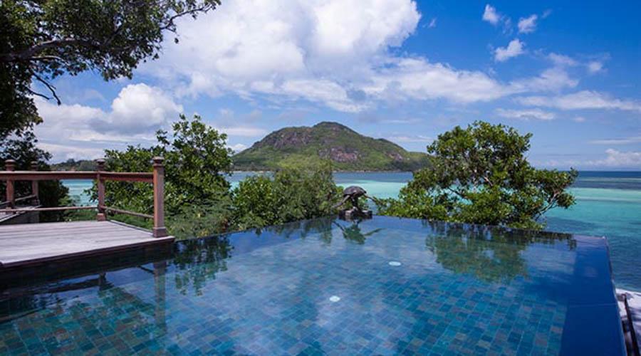 villa infinity pool