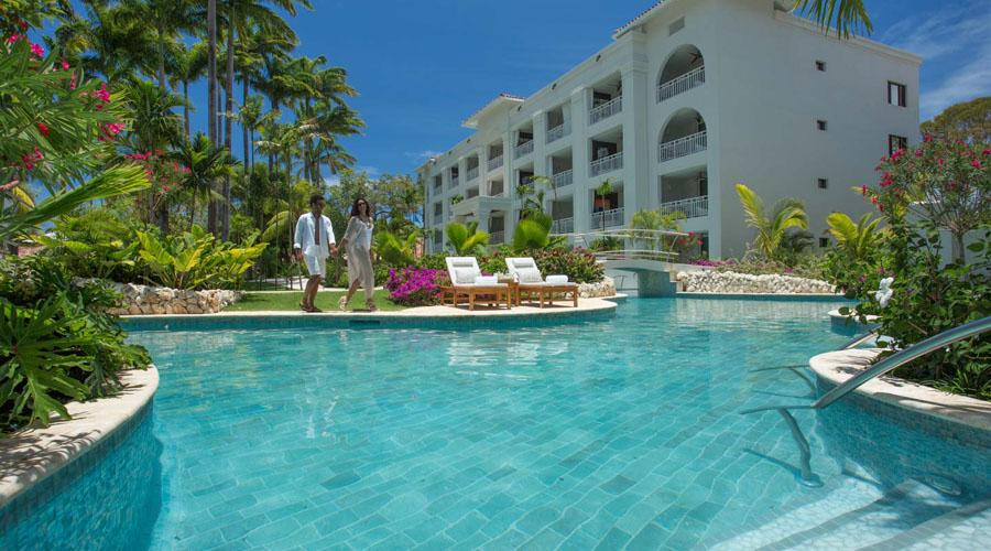 crystal lagoon pool