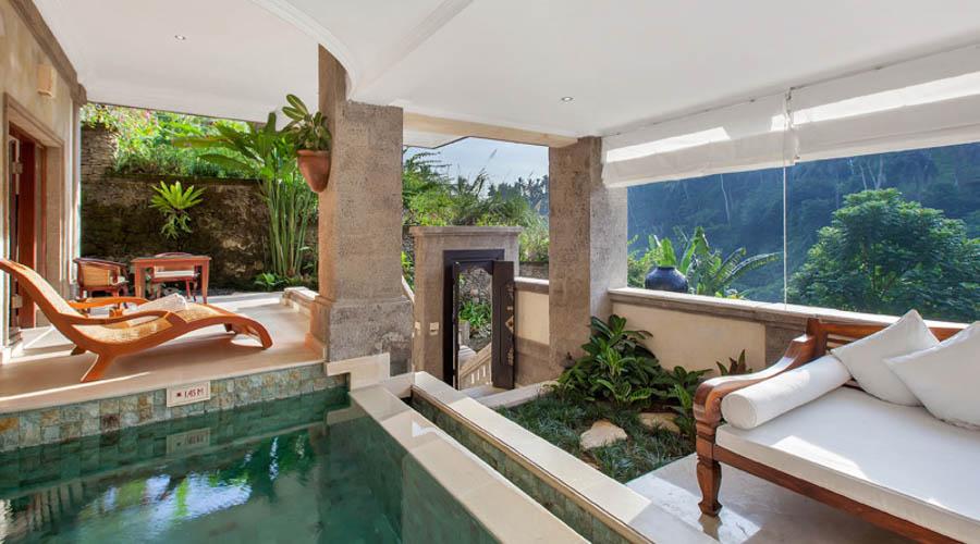 Garden villa pool