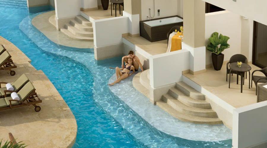 Room pool