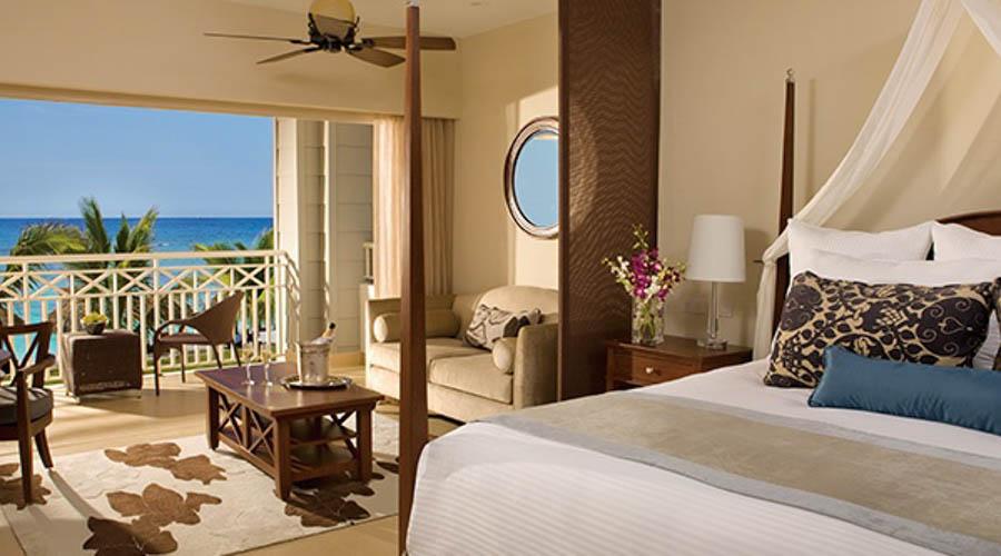 Bedroom sea view