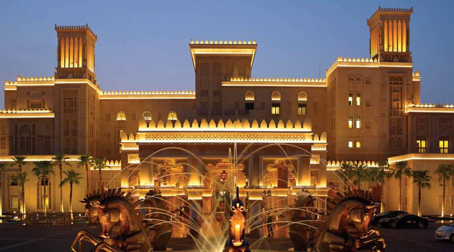 Al Qasr Madinat Jumeirah fountain entrance