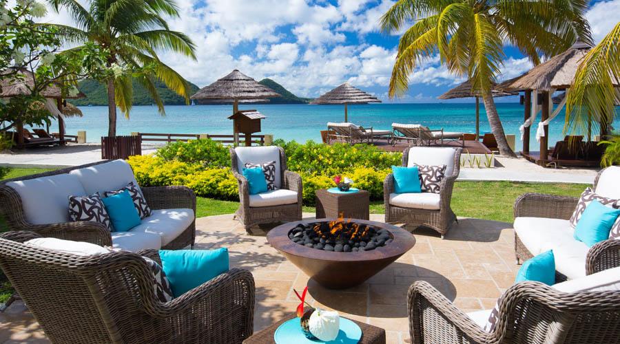 sitting area with firepit